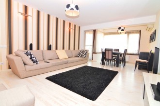 Vanzare Apartament 4 camere-Decebal - Delea Veche